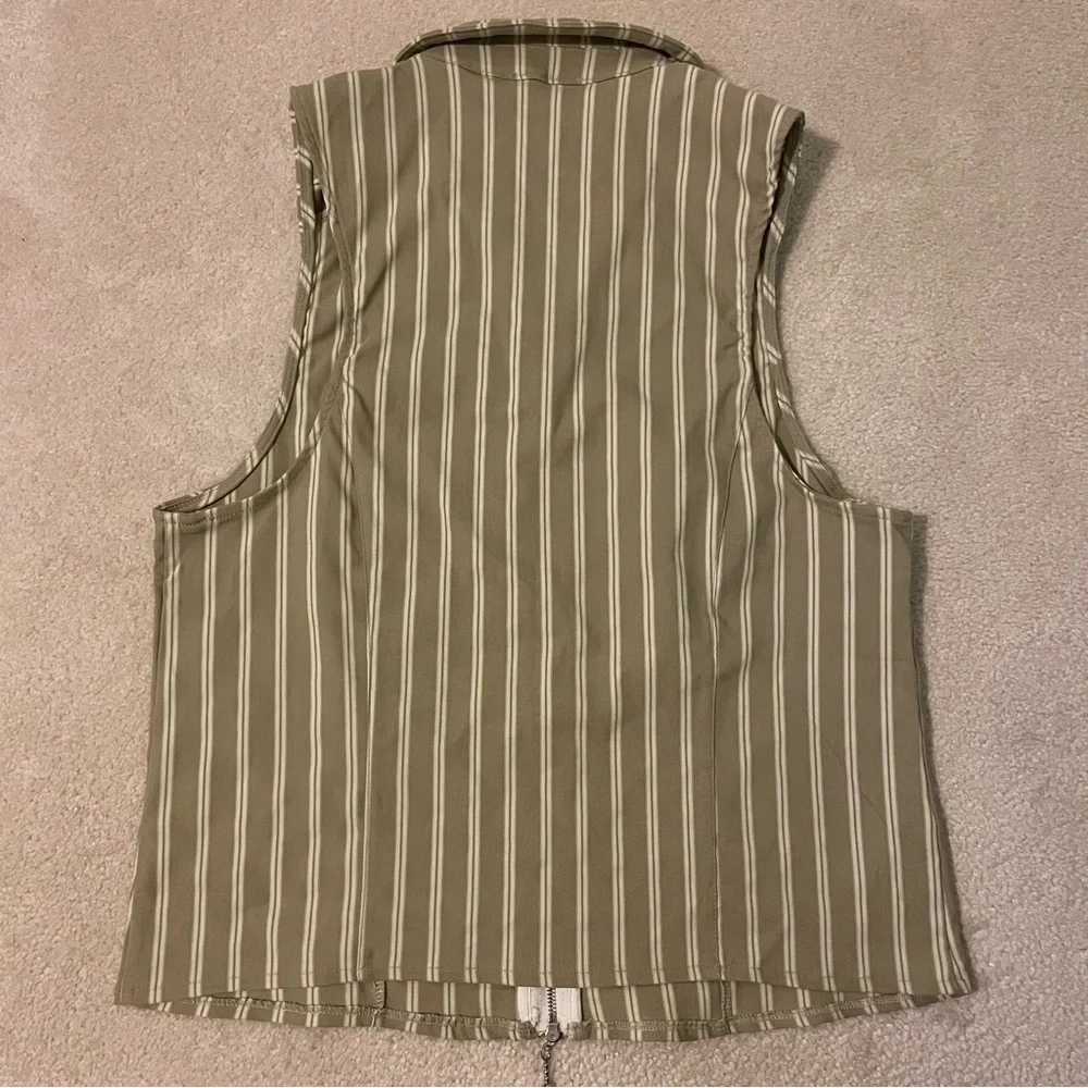 BDG collared zip front vest X-large like new